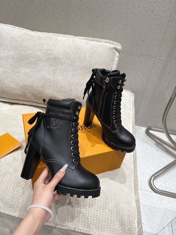 Ботильйони Star Trail на шнурівці