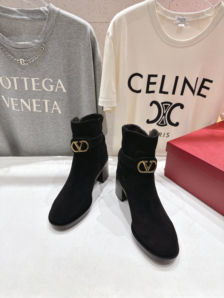 Ankle boots фото 3