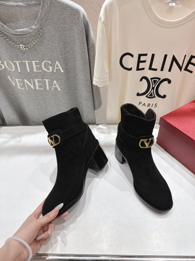 Ankle boots фото 4