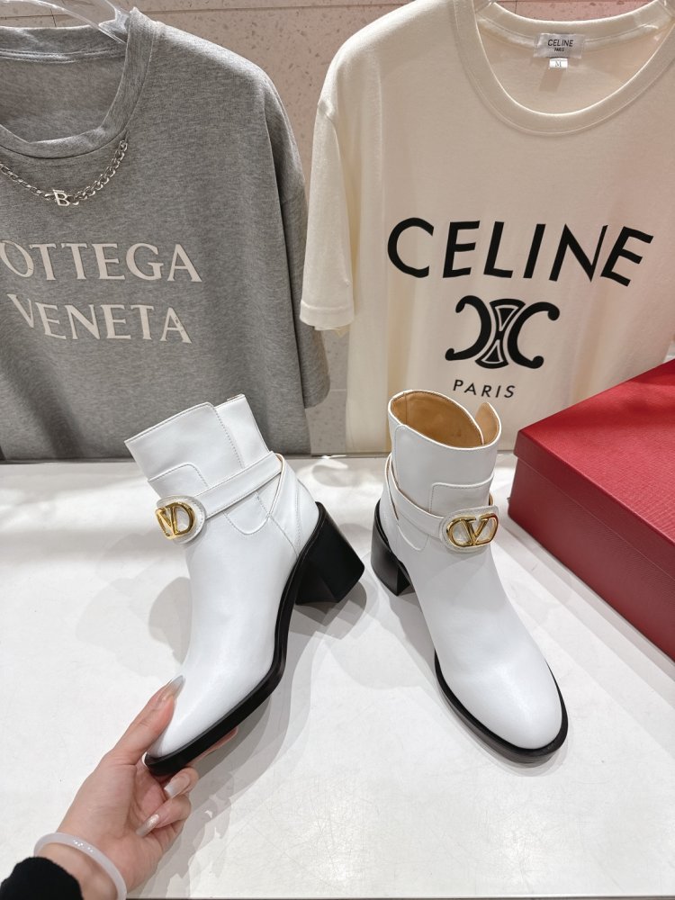 Ankle boots фото 4