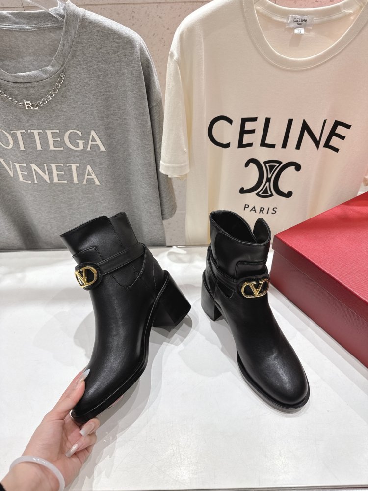 Ankle boots фото 4