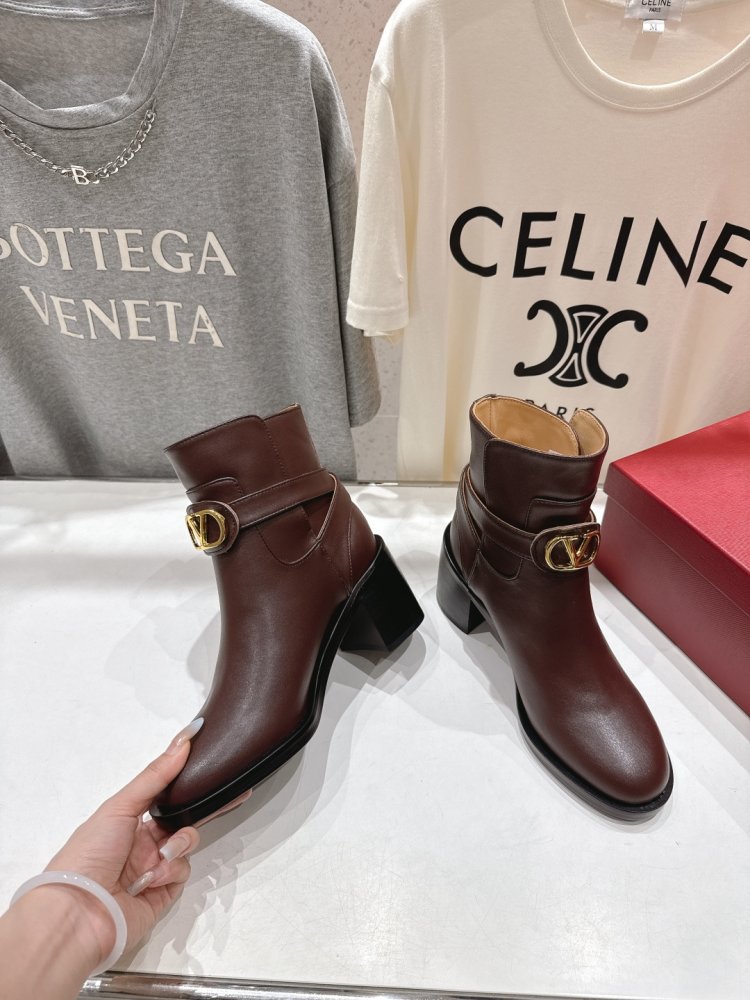 Ankle boots фото 4