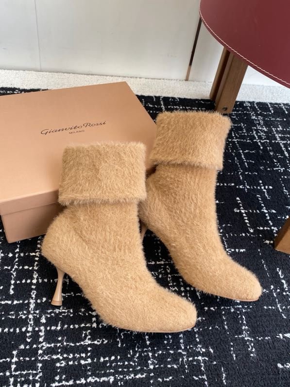 Ankle boots фото 5