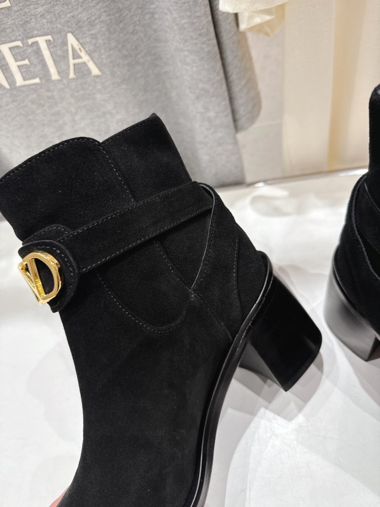 Ankle boots фото 6