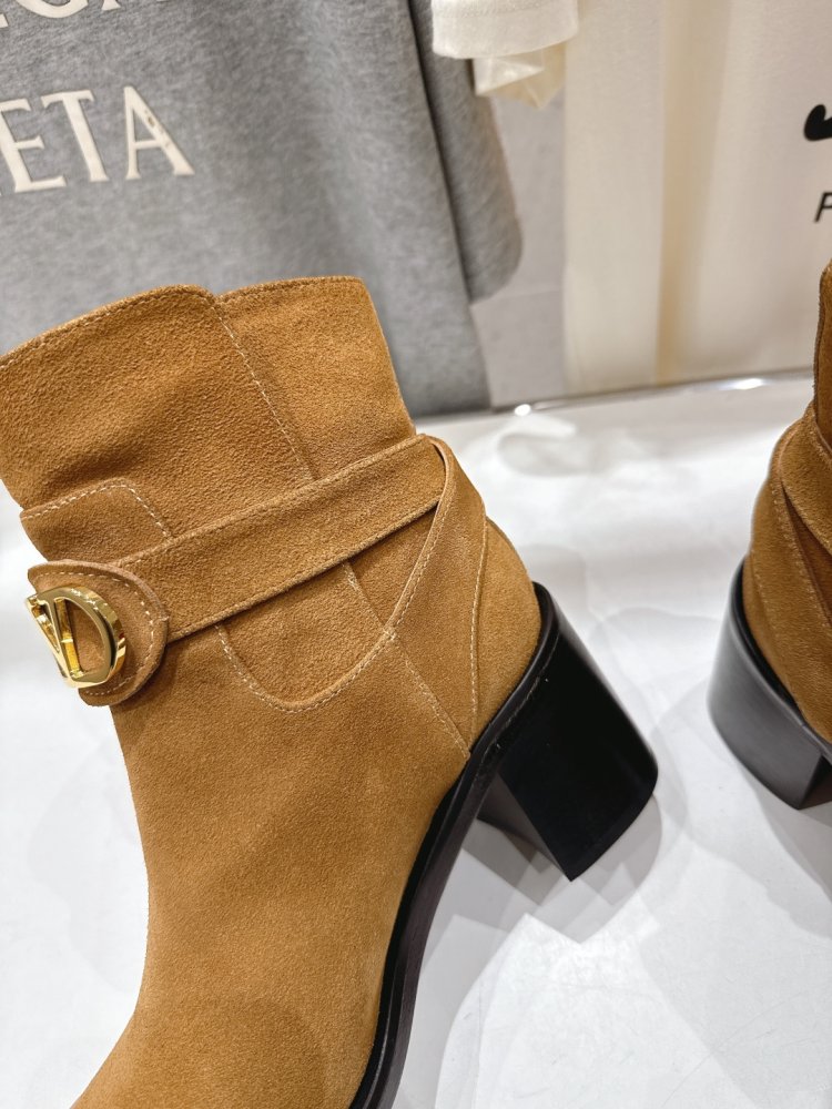 Ankle boots фото 6