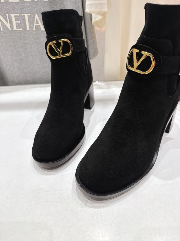 Ankle boots фото 7