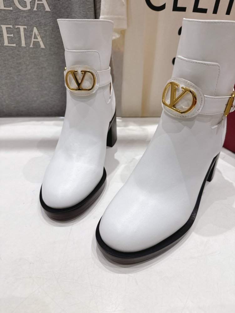 Ankle boots фото 7