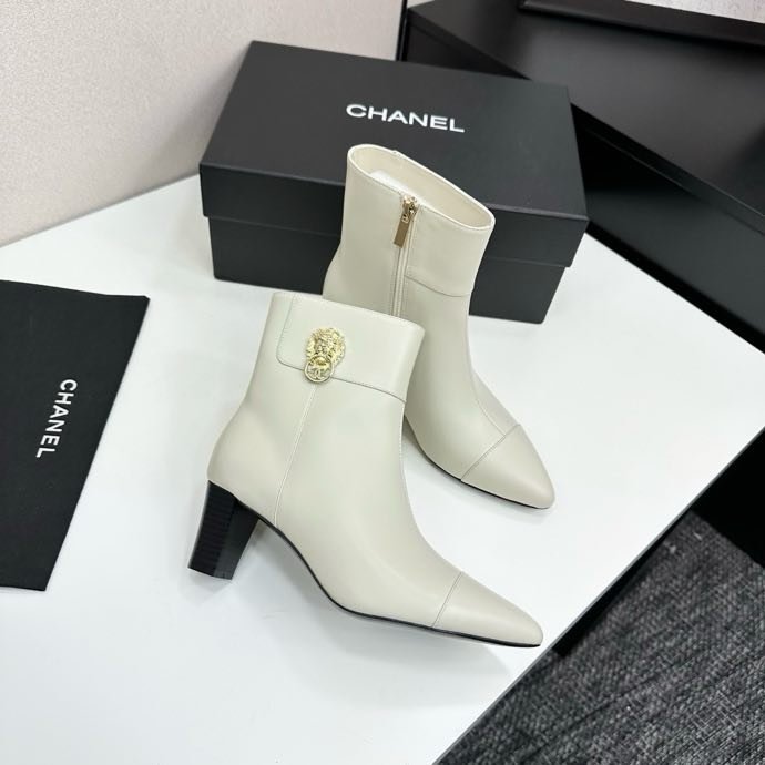 Ankle boots фото 8