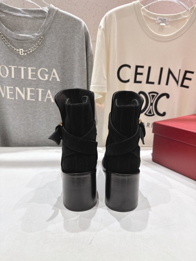 Ankle boots фото 8