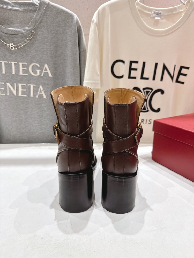 Ankle boots фото 8