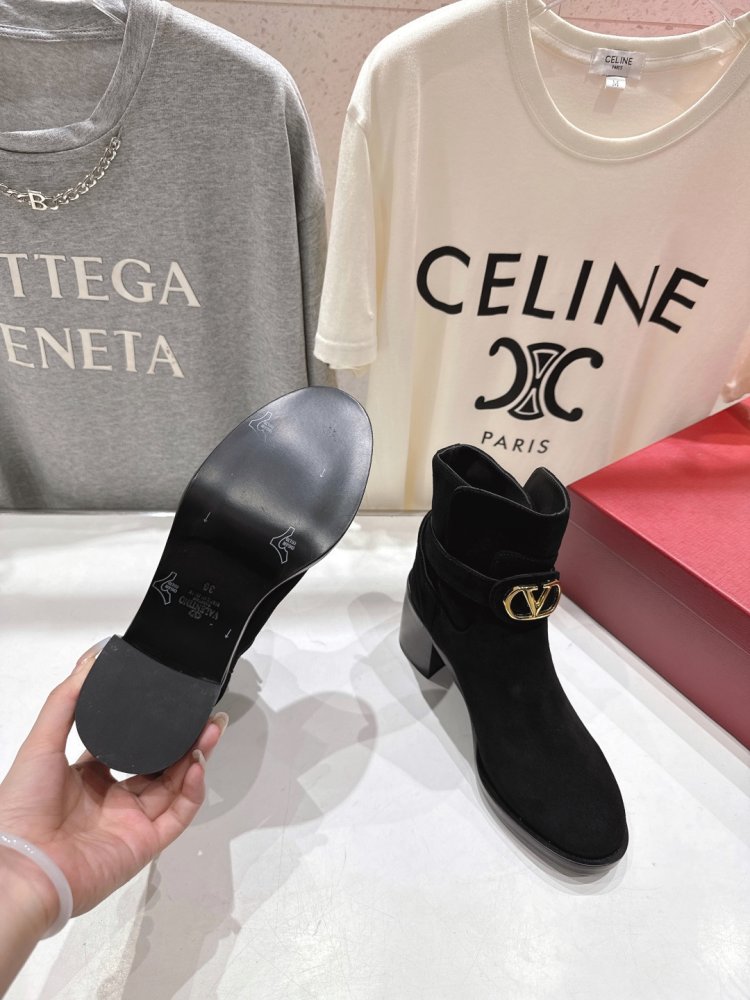 Ankle boots фото 9