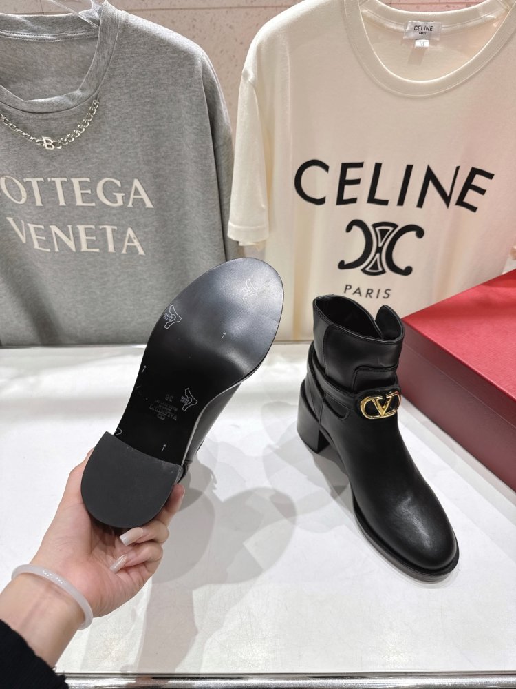 Ankle boots фото 9