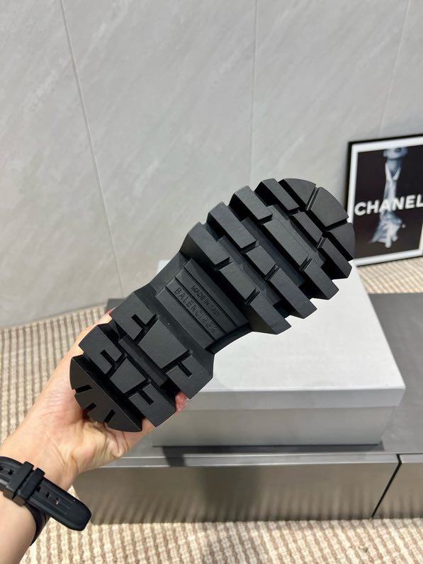 Ботинки Balenciaga Bulldozer кожаные фото 7