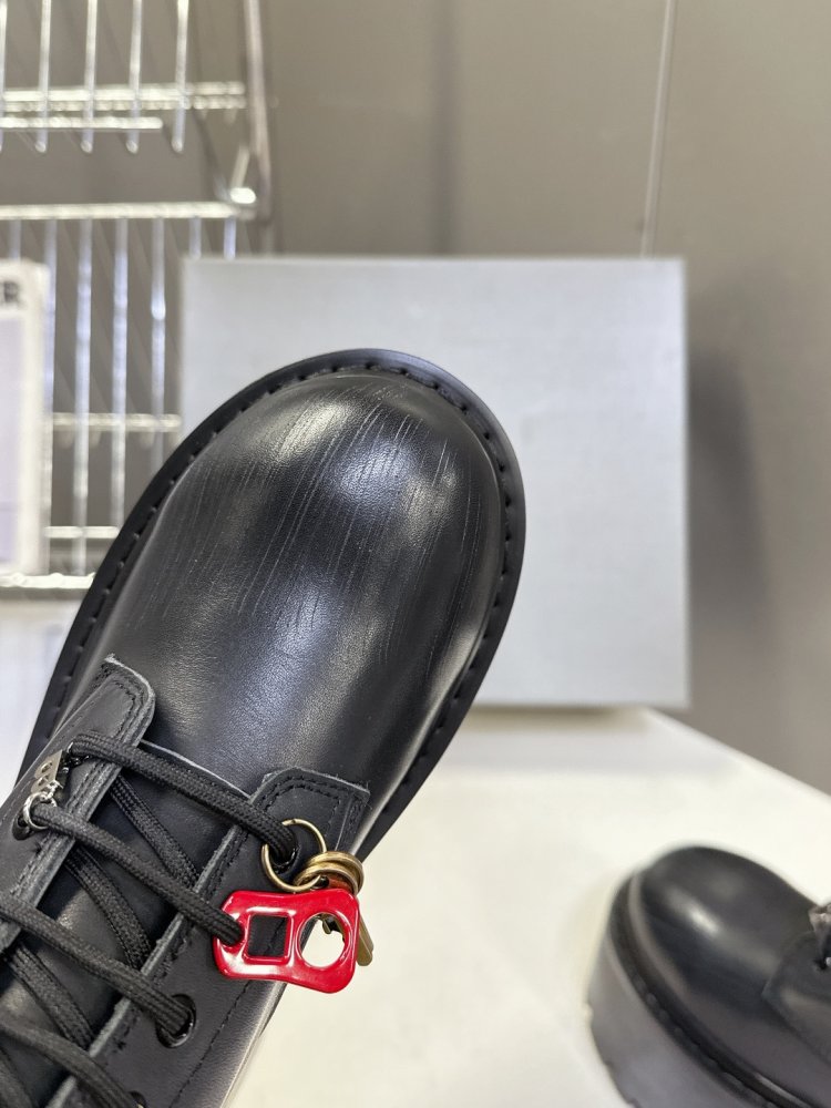 Ботинки BALENCIAGA STRIKE женские фото 7