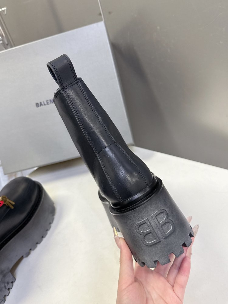 Ботинки BALENCIAGA STRIKE женские фото 8
