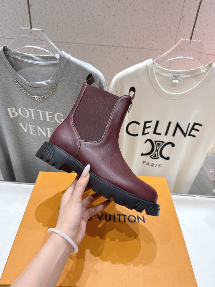 Ботинки Chelsea на толстой подошве женские