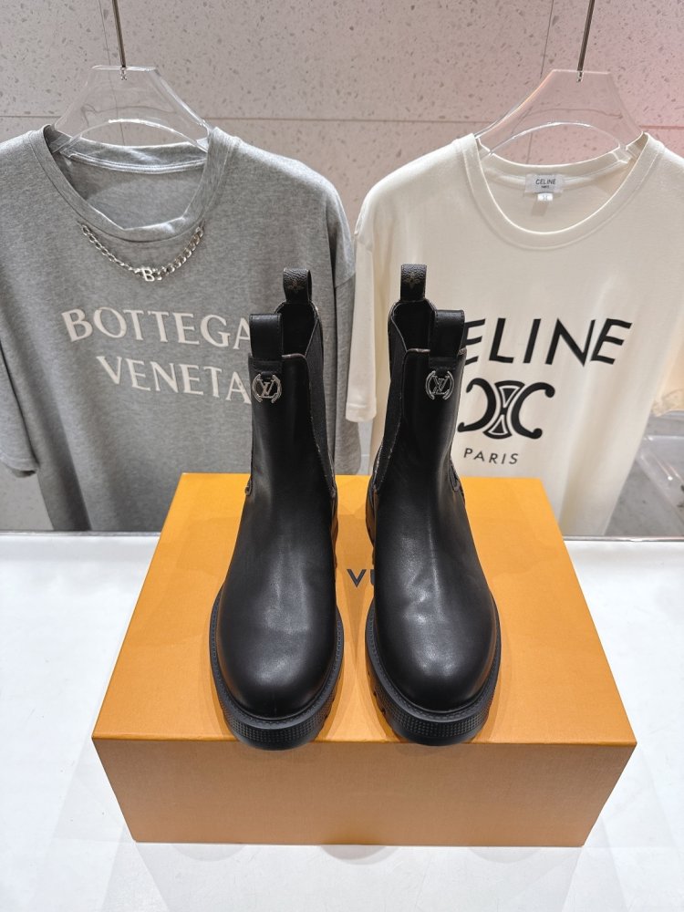 Ботинки Chelsea на толстой подошве женские фото 2