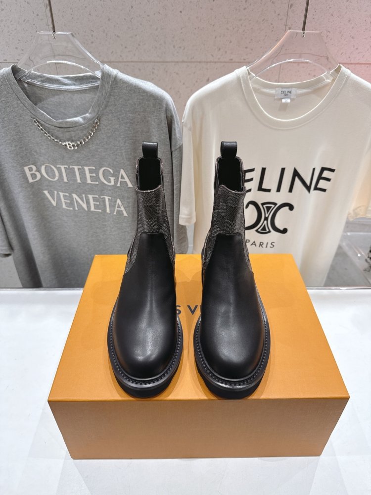 Ботинки Chelsea на толстой подошве женские фото 2