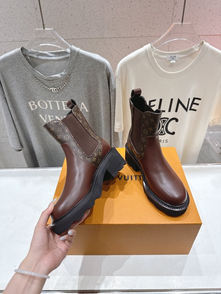 Ботинки Chelsea на толстой подошве женские фото 5