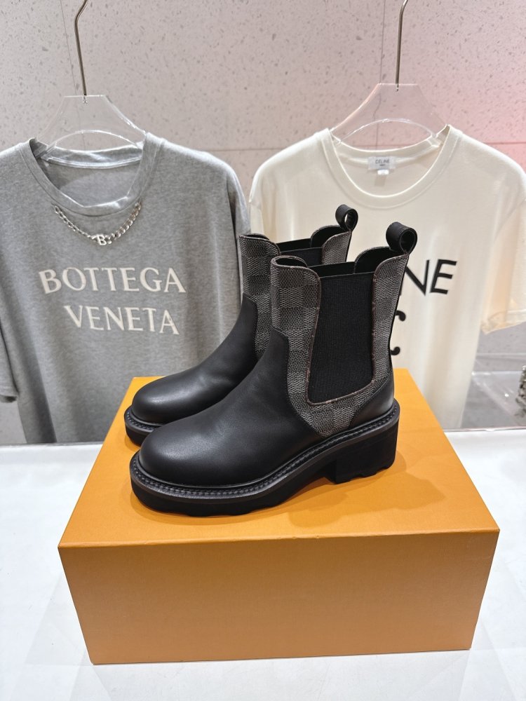 Ботинки Chelsea на толстой подошве женские фото 5