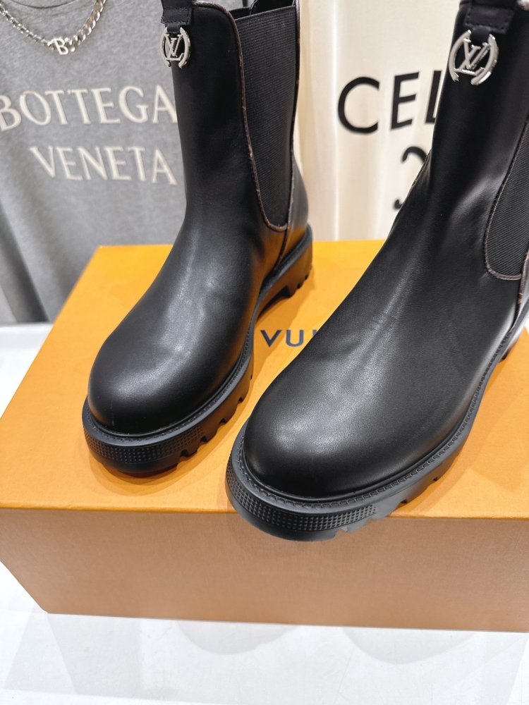 Ботинки Chelsea на толстой подошве женские фото 6