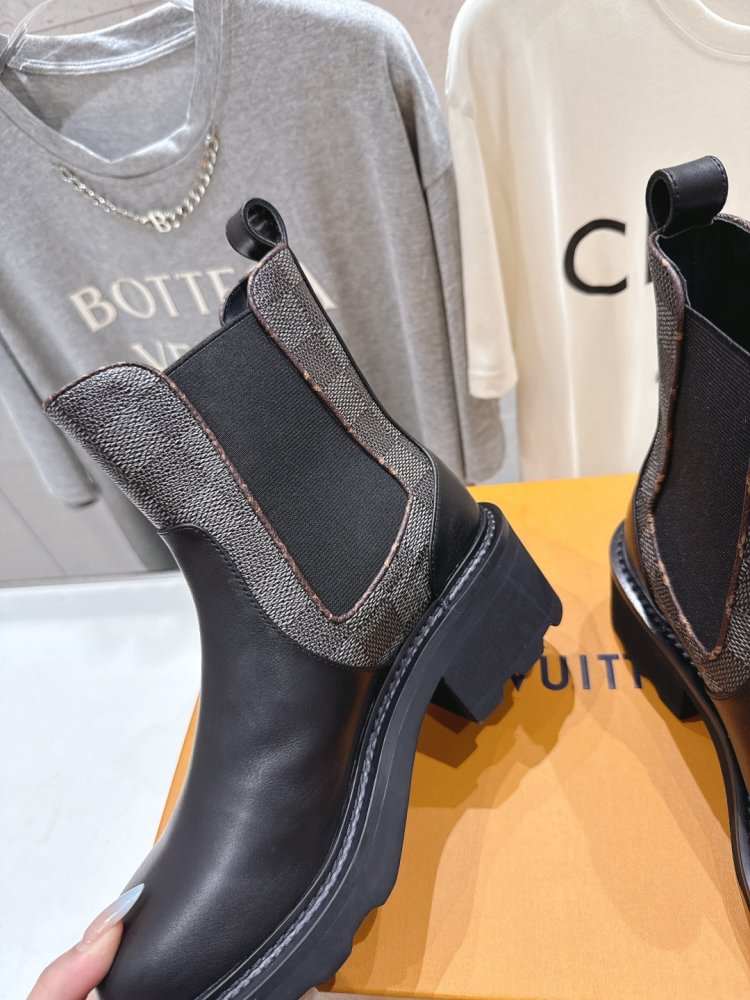 Ботинки Chelsea на толстой подошве женские фото 6