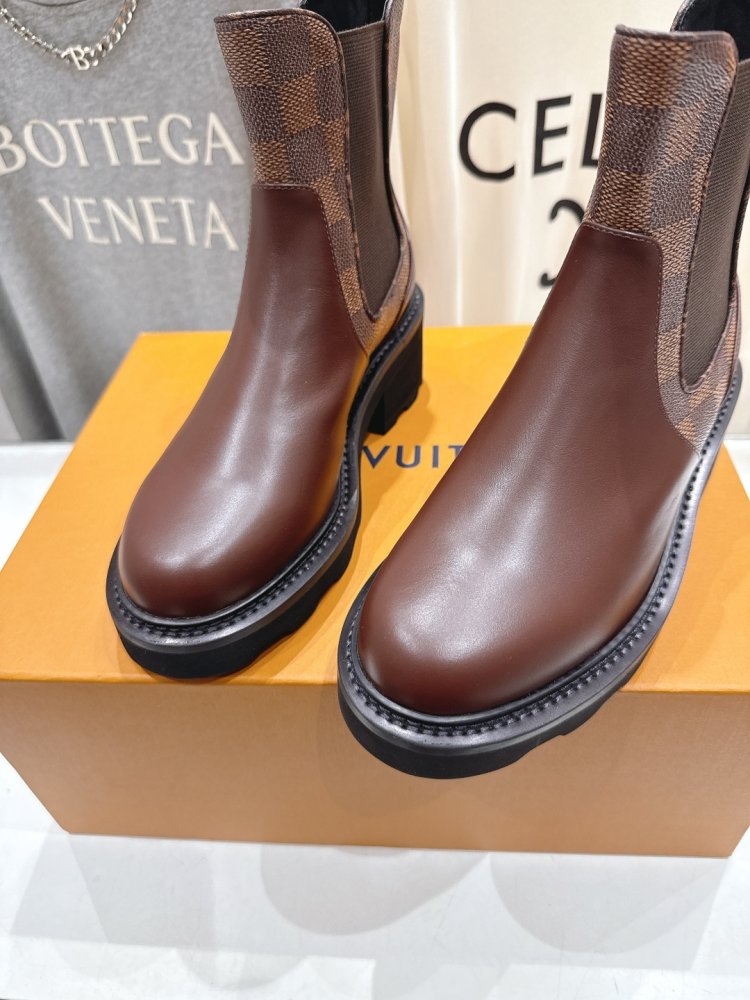 Ботинки Chelsea на толстой подошве женские фото 6