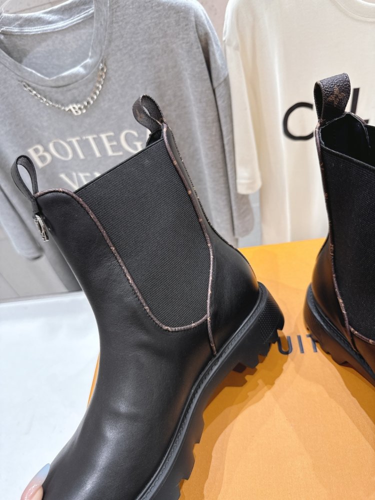 Ботинки Chelsea на толстой подошве женские фото 7