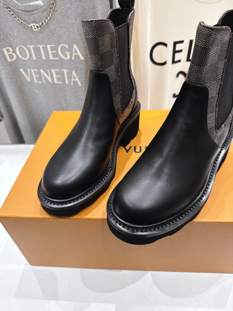 Ботинки Chelsea на толстой подошве женские фото 7