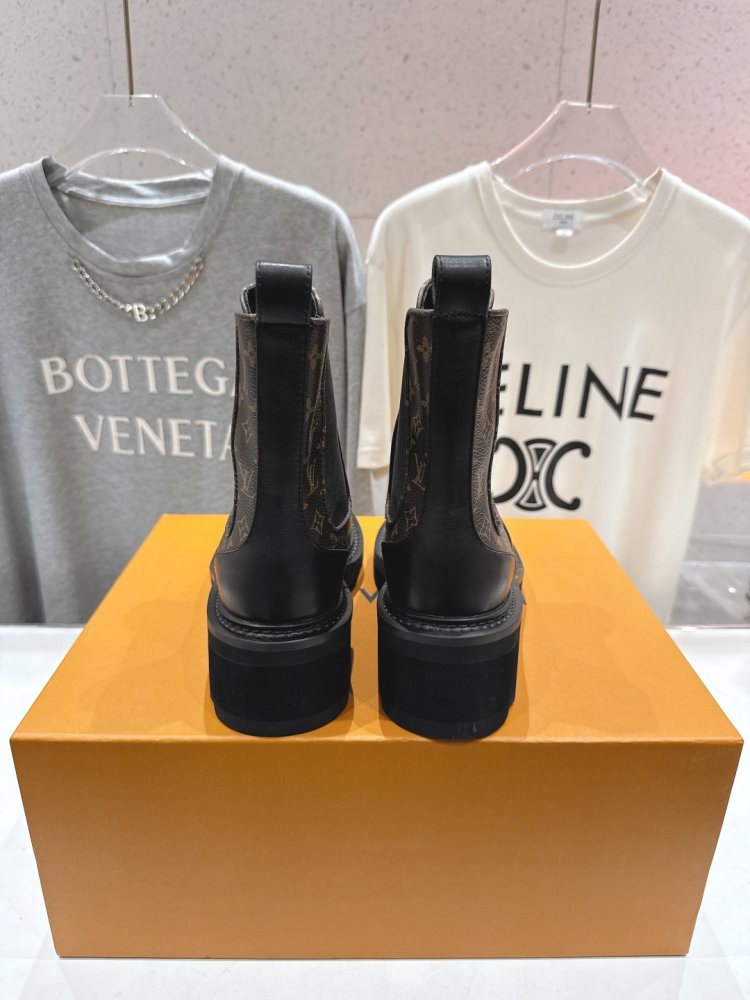 Ботинки Chelsea на толстой подошве женские фото 8