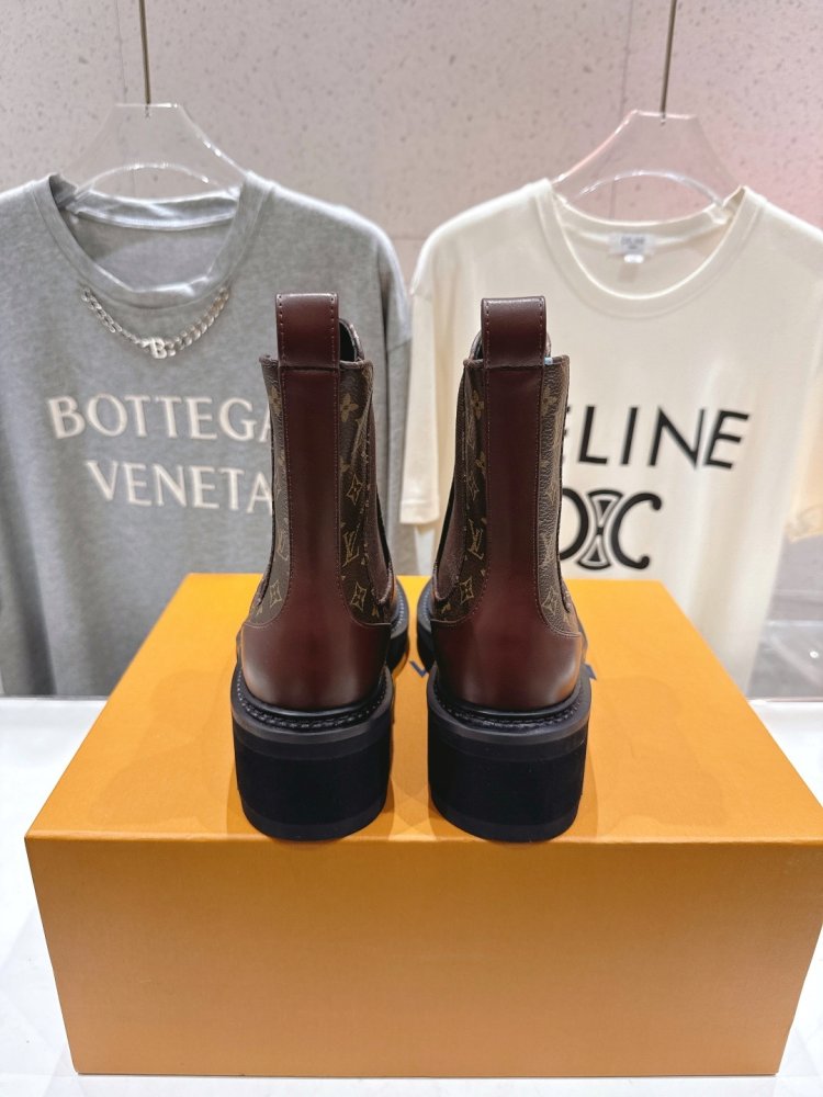 Ботинки Chelsea на толстой подошве женские фото 8