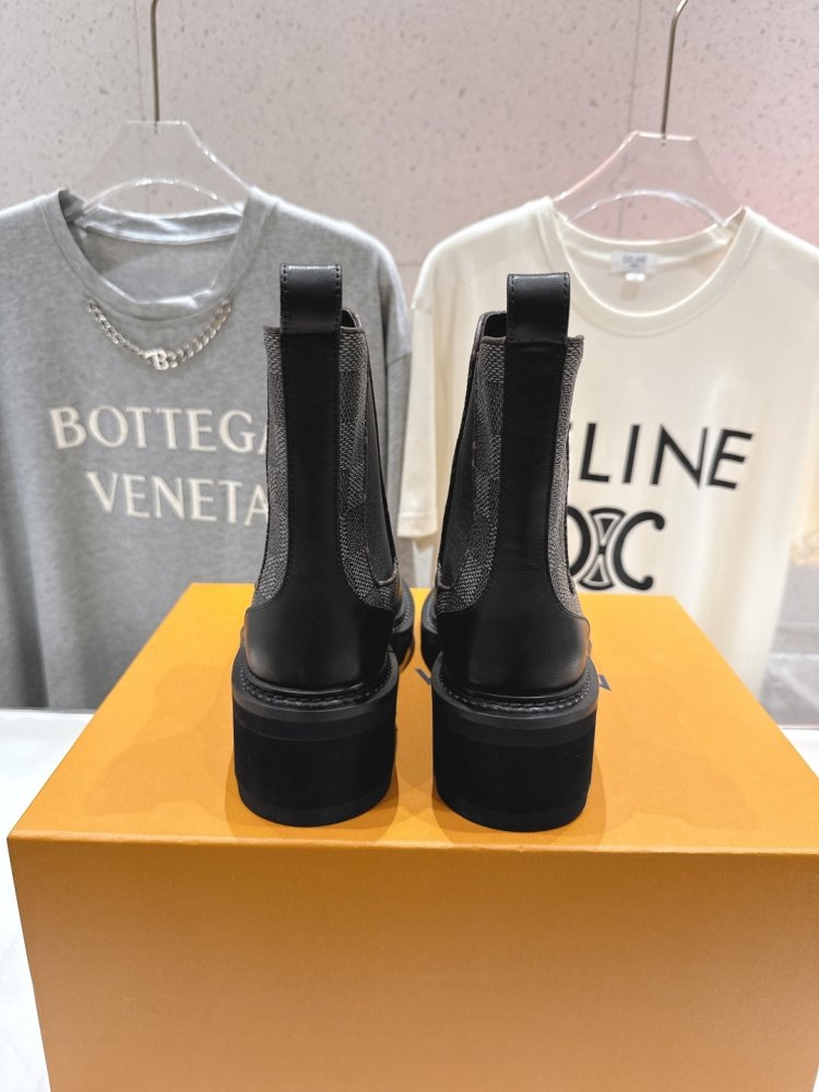 Ботинки Chelsea на толстой подошве женские фото 8