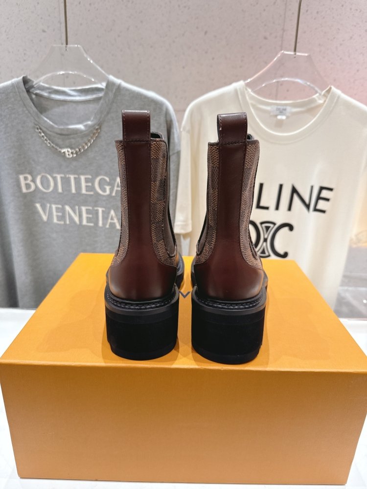 Ботинки Chelsea на толстой подошве женские фото 8