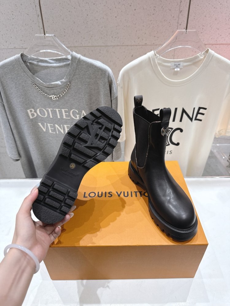 Ботинки Chelsea на толстой подошве женские фото 9