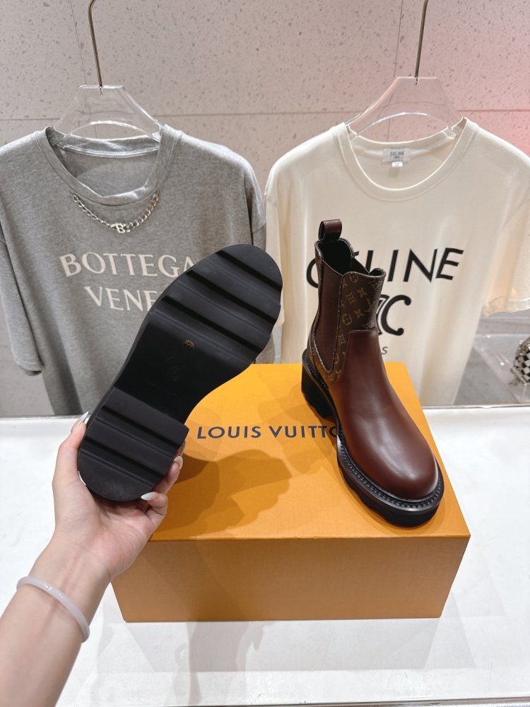 Ботинки Chelsea на толстой подошве женские фото 9