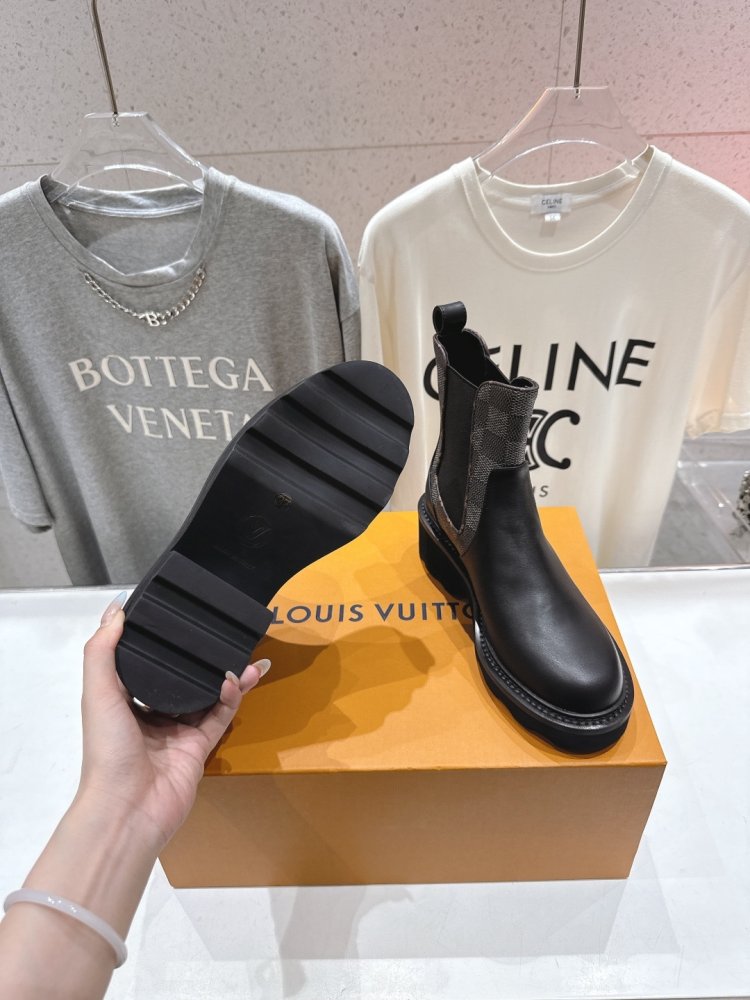 Ботинки Chelsea на толстой подошве женские фото 9