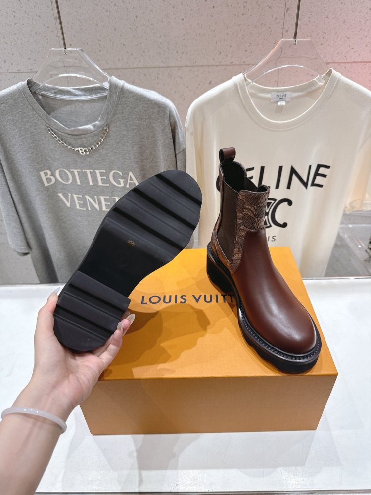 Ботинки Chelsea на толстой подошве женские фото 9