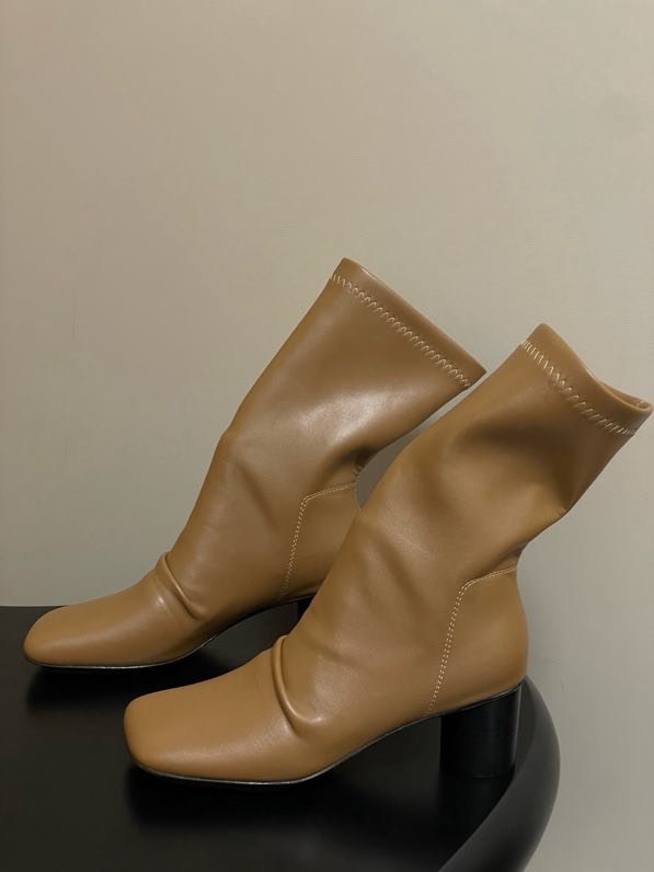 Черевики шкіряні на підборах