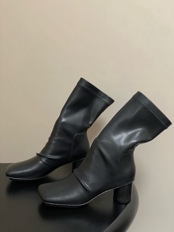 Черевики шкіряні на підборах