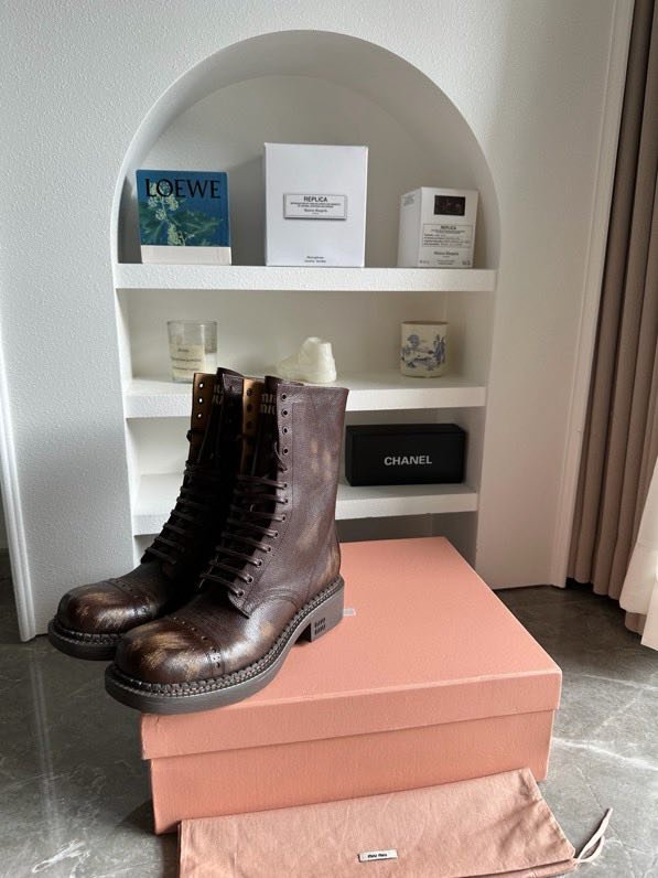 Ботинки кожаные на шнуровке фото 2