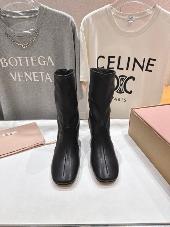 Boots leather on high heel фото 3