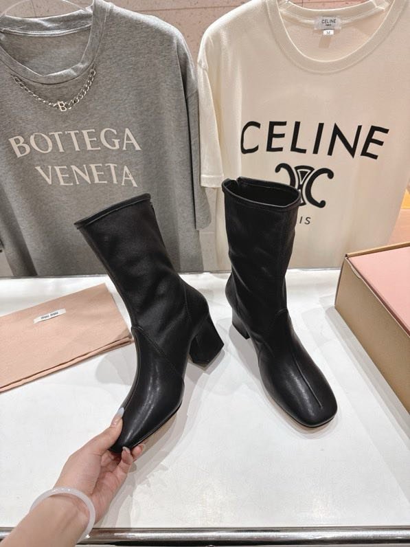 Boots leather on high heel фото 6