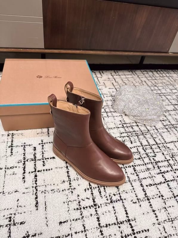 Boots leather women's