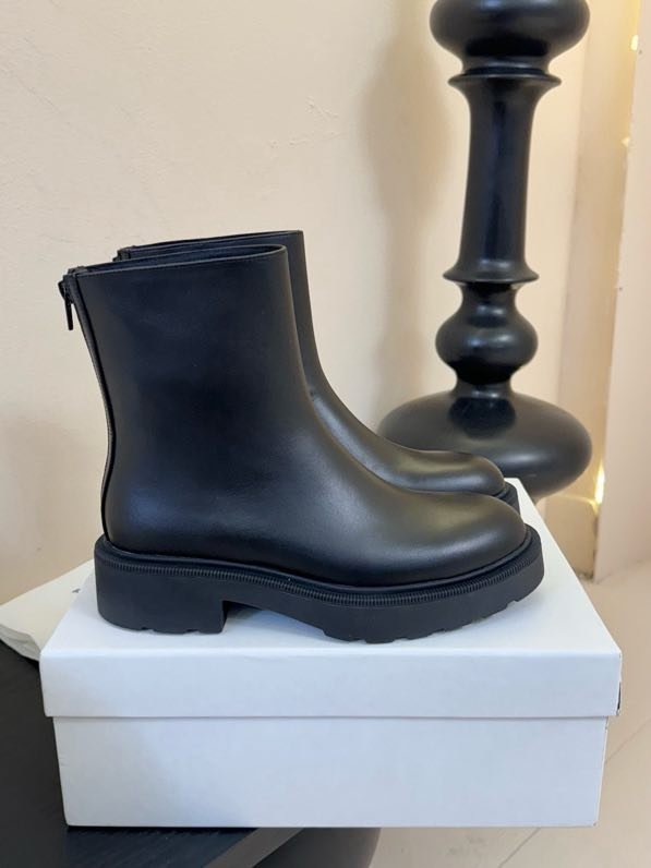 Ботинки кожаные женские