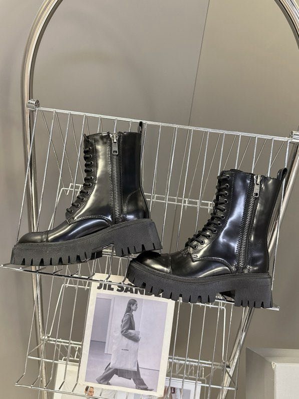 Boots leather women's