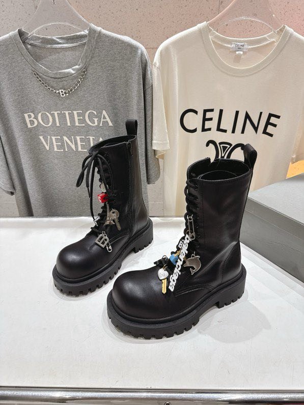 Boots leather women's