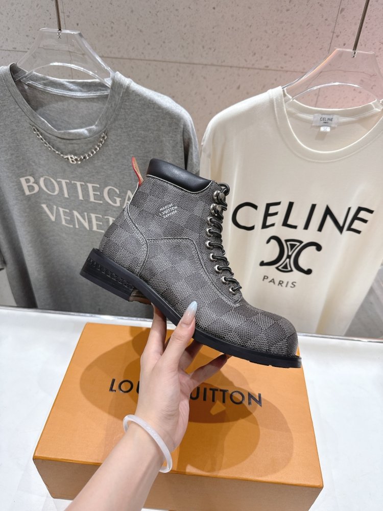 Ботинки кожаные женские