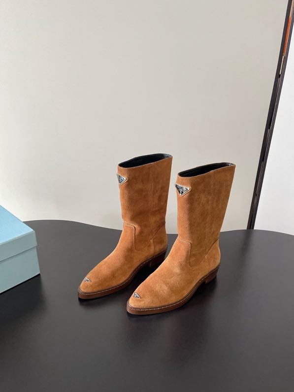 Ботинки кожаные женские