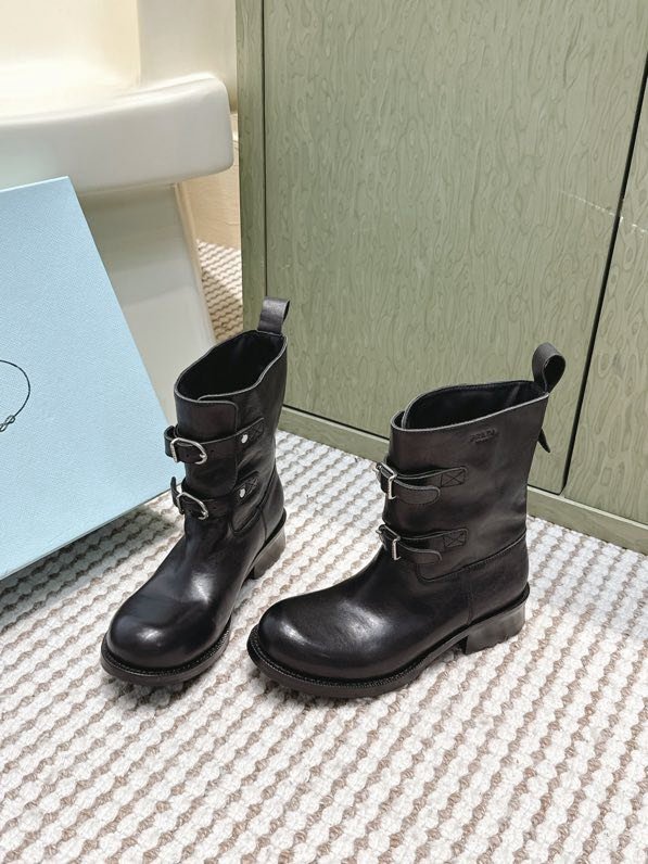 Boots leather women's