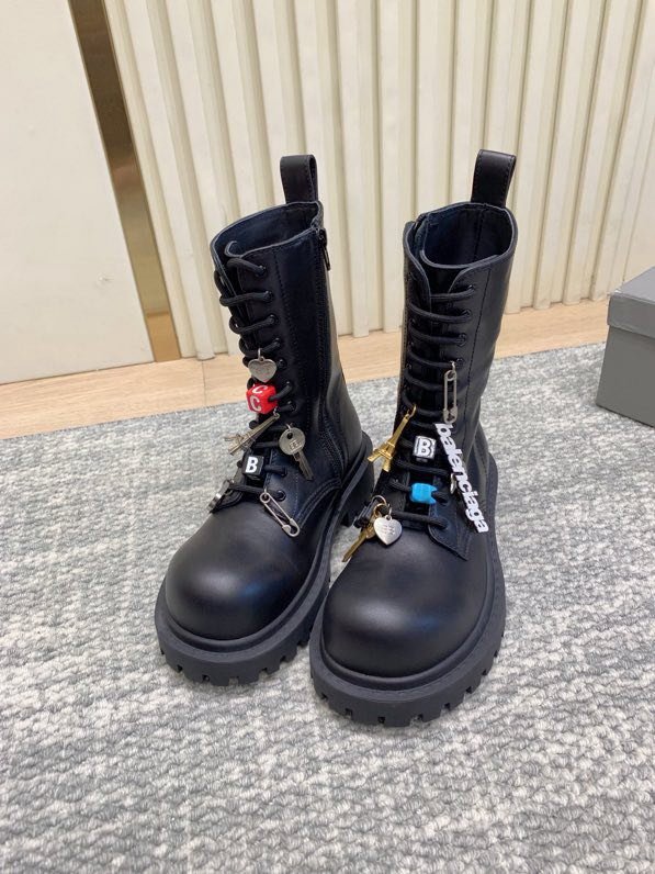 Ботинки кожаные женские